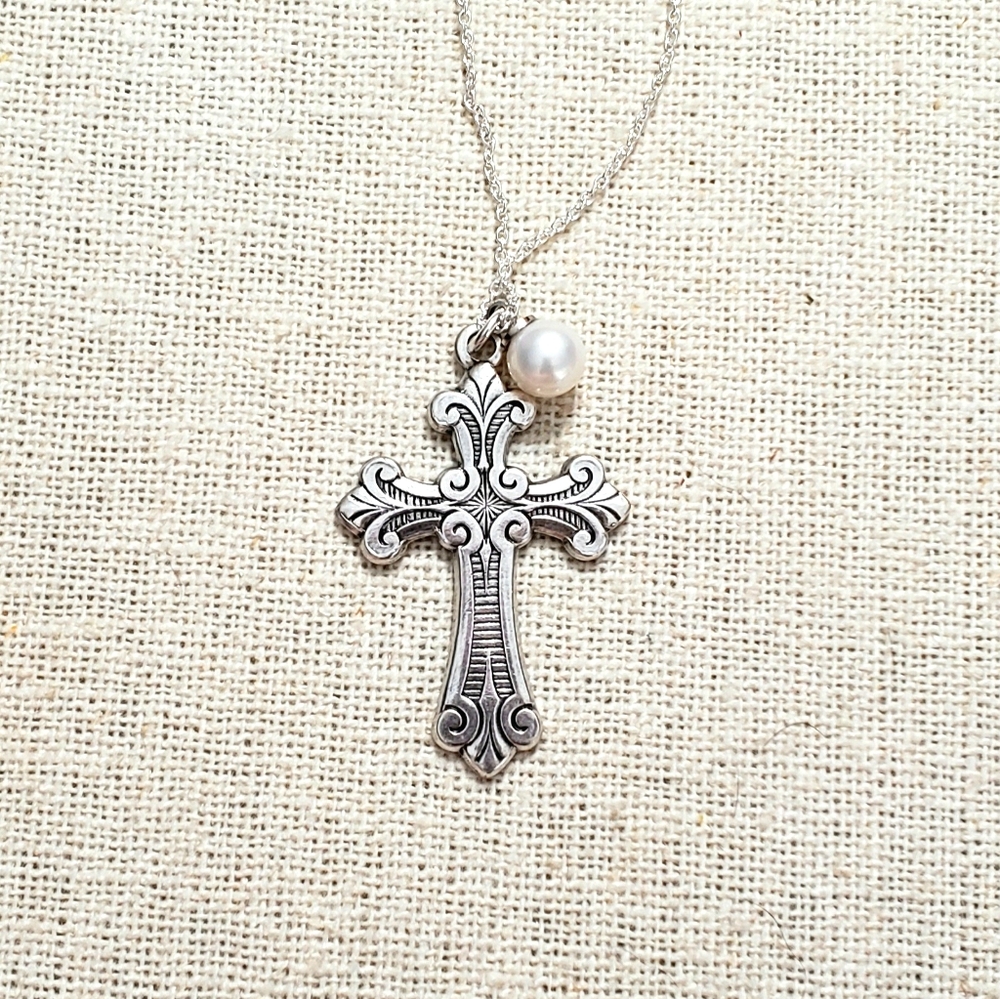 Vantel Pearls Blessed Necklace